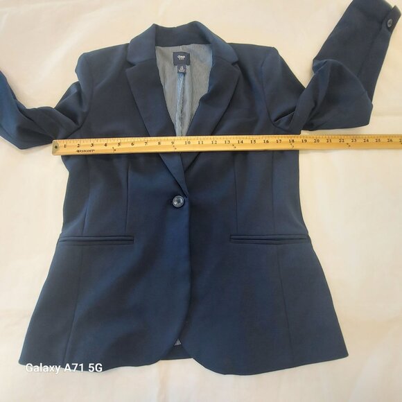 Gap Size 8 Blue Blazer Lined 1 Front Button 3 Front Pockets One Button on Sleeve - Picture 6 of 7